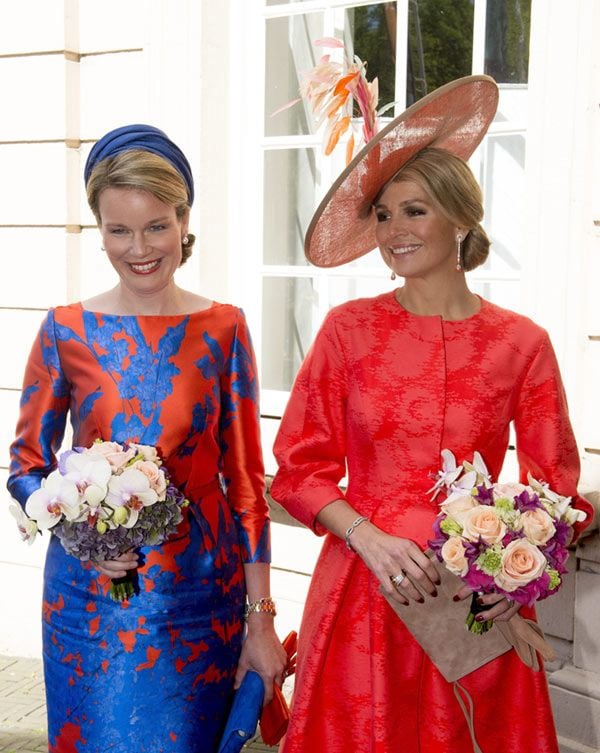 Matilde de los Belgas y Máxima de Holanda imprimieron color a la Monarquía durante la inauguración de la exposición Formidable
