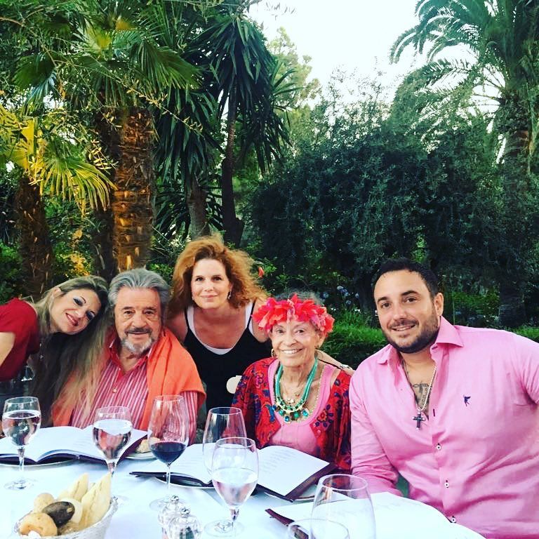 Olivia de Borbón despide a su padre con una conmovedora imagen