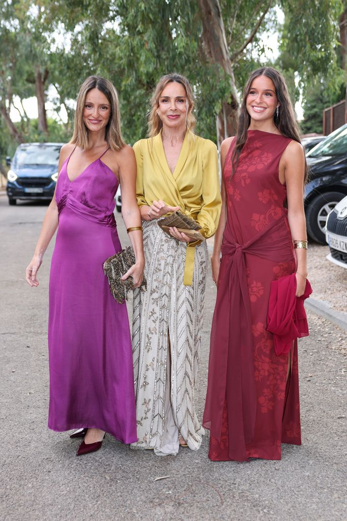 Lydia Bosch con sus hijas en la boda de Patricia Cerezo, 2026.