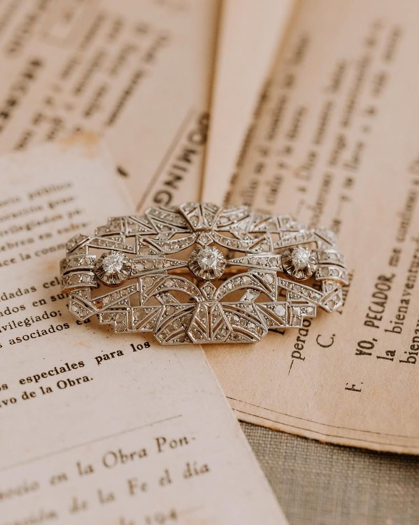 Broche vintage para novia