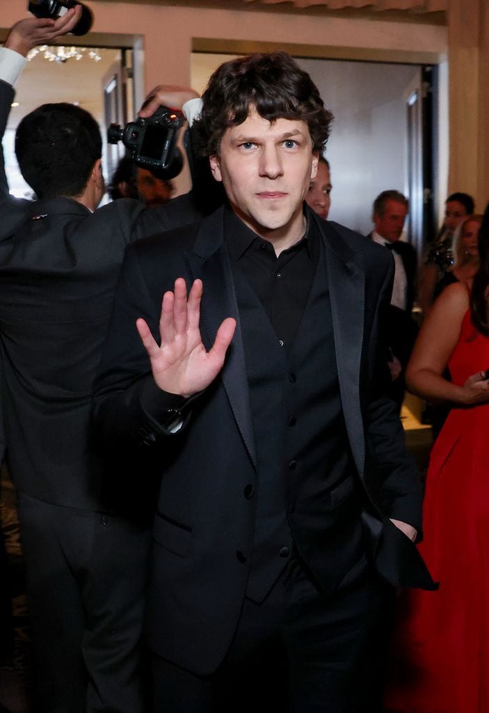 Eisenberg también ha sido un constantes donante de sangre