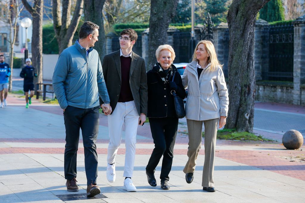 La infanta Cristina, Iñaki Urdangarin, Claire Liebaert y Pablo Urdangarin en diciembre de 2019