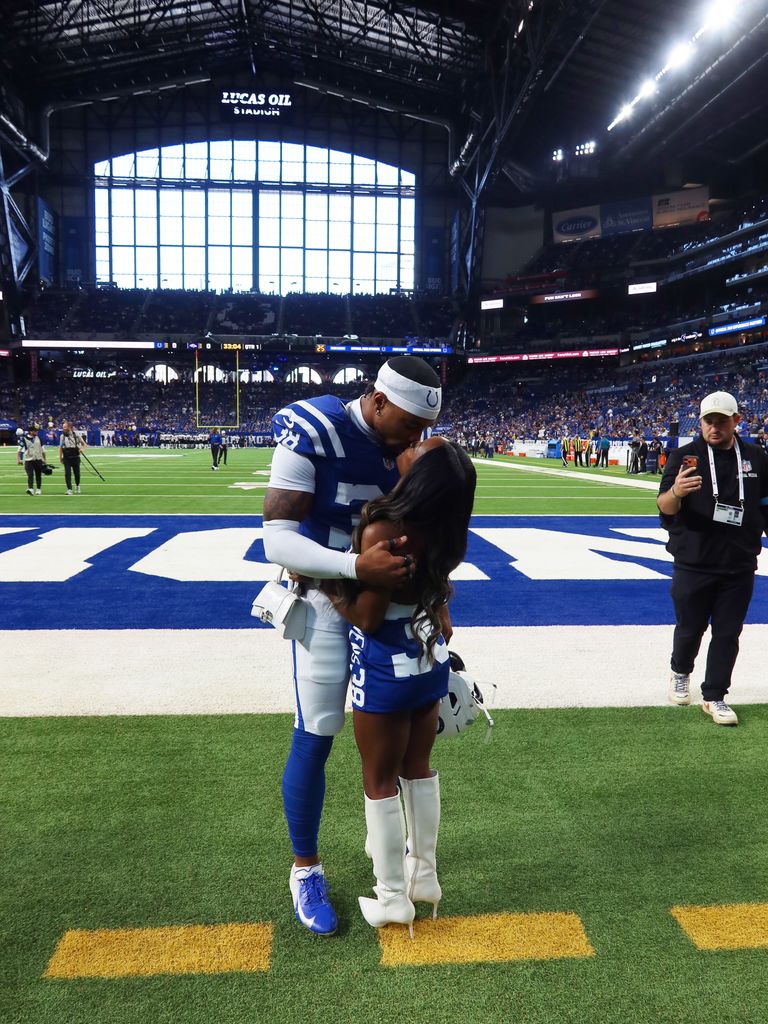Jonathan Owens ha firmado un nuevo acuerdo con los Indianapolis Colts