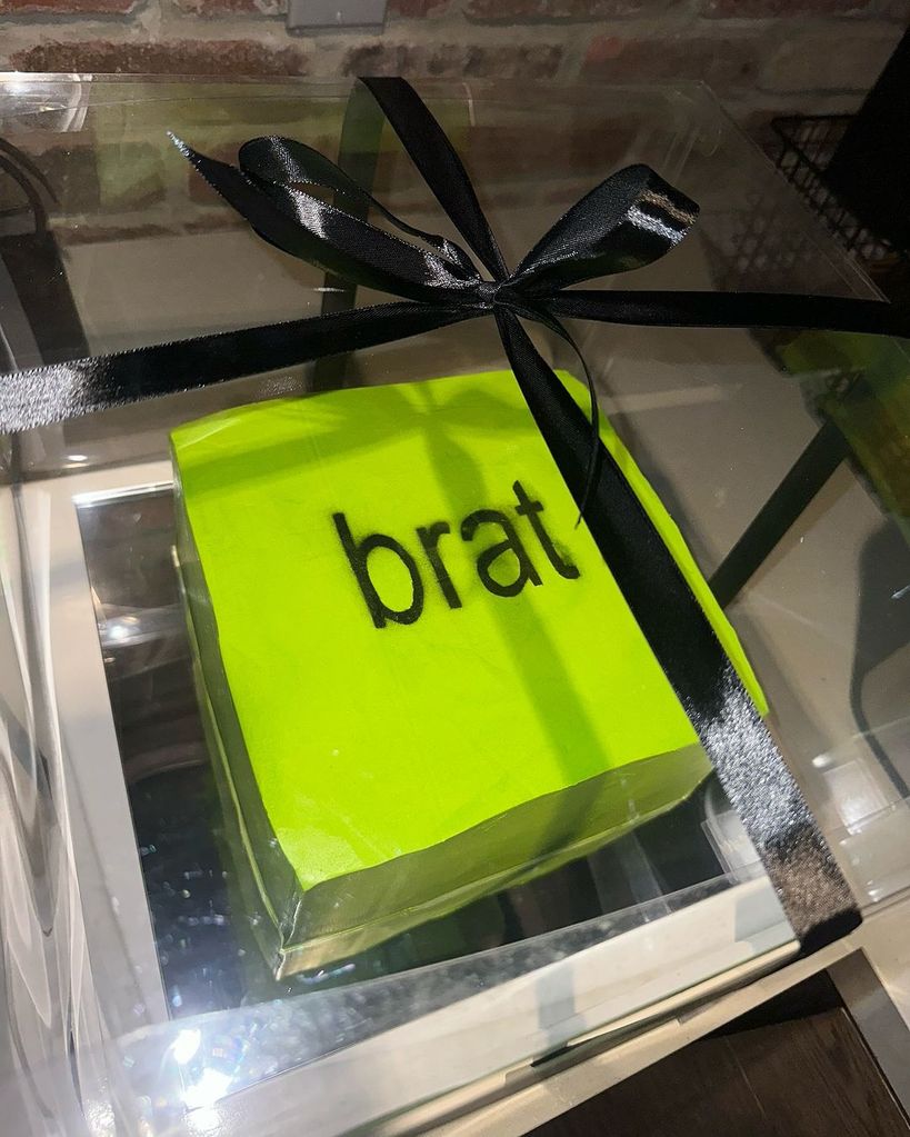 La estética Brat Summer de Chali XCX