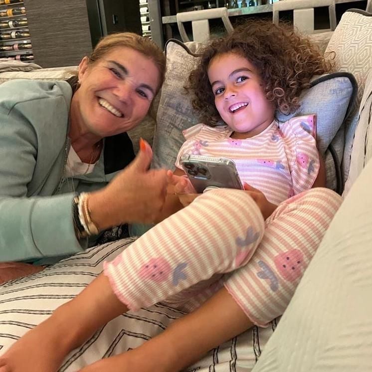 alana martina y su abuela dolores aveiro