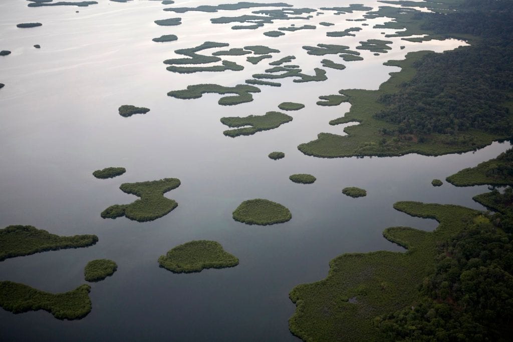 Vista aérea del archipiélago de Bocas del Toro en Panamá