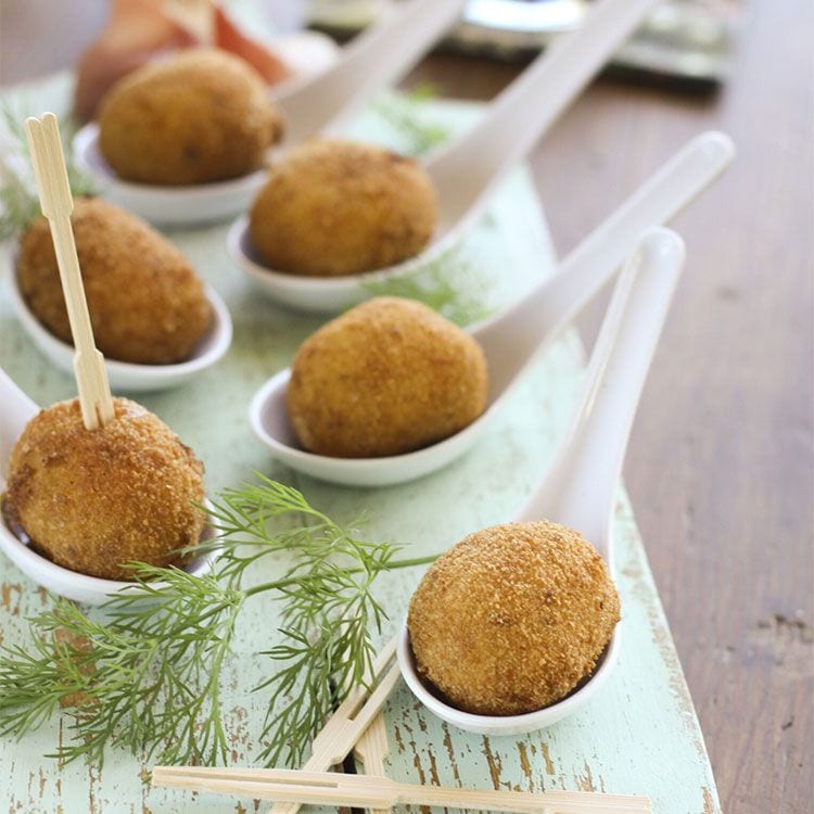 Cucharitas con croquetas