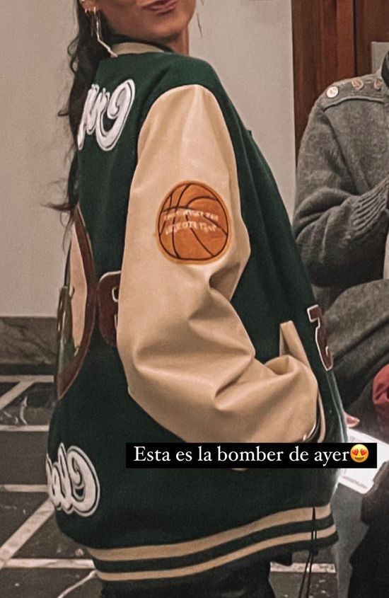 Victoria de Marichalar con una bomber de Zara