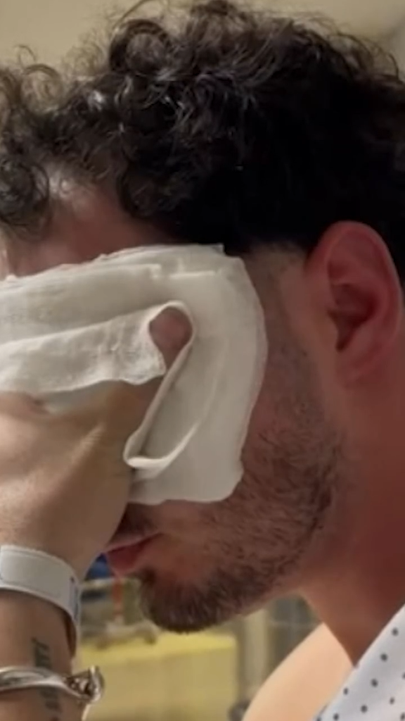 Estas son las duras imágenes de Jesús en el hospital
