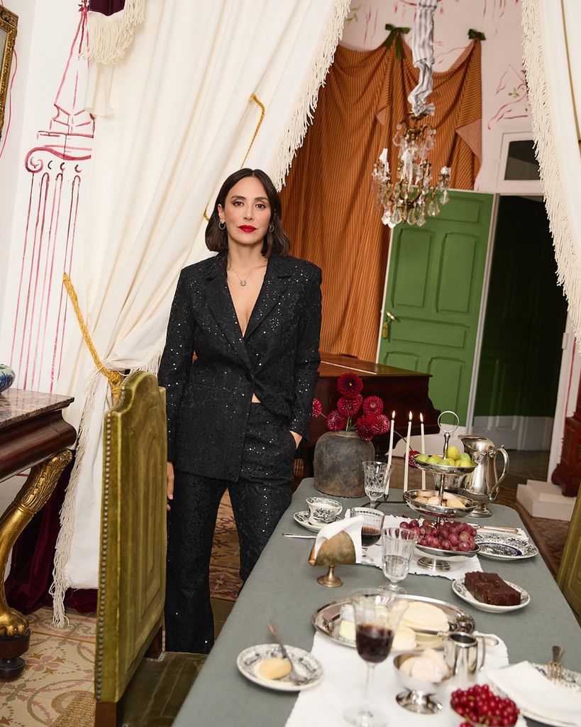 Tamara Falcó con un look de Navidad.