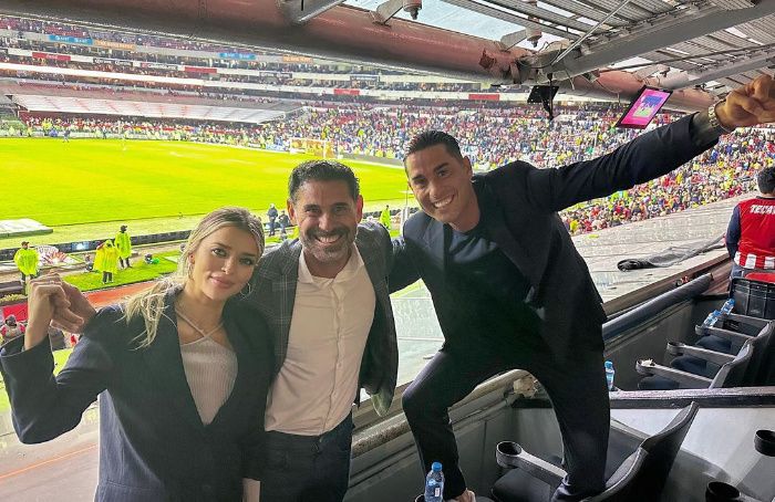 Fernando Hierro con su mujer y su hijo Álvaro
