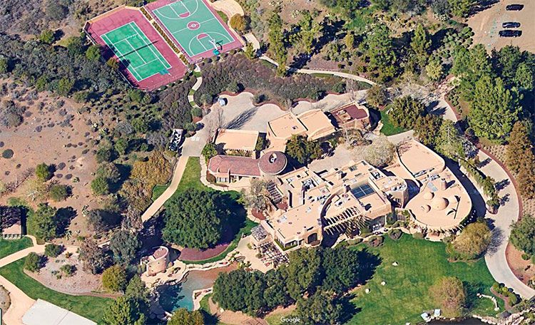 Vista aerea de la enorme mansión que Will Smith y su mujer tienen en Calabassas