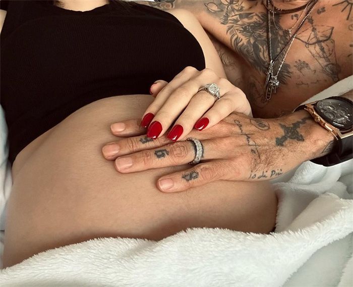 Marc Anthony y Nadia Ferreira van a ser padres
