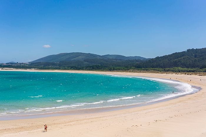 La Playa de Xan Xurso de Ferrol, con bandera azul, ofrece un bonito arenal por el que pasear