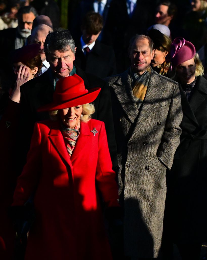 La reina Camilla y detrás, el esposo de la princesa Ana, SirTimothy Laurence, el príncipe Eduardo y Zara Tindall
