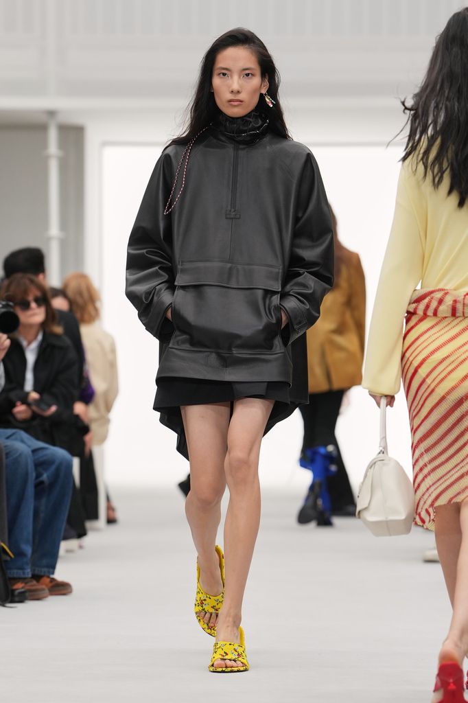 Paris Fashion Week: desfile de Loewe (Primavera/Verano 2027)