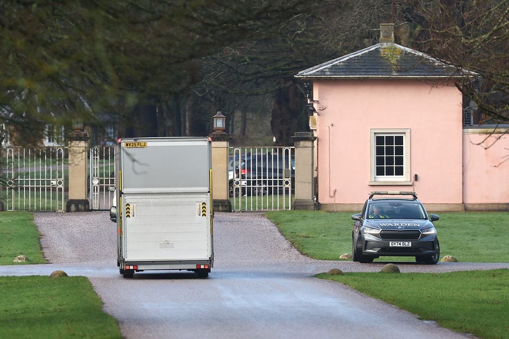 Andrés Mountbatten- Windsor ya ha sido desalojado de Royla Lodge