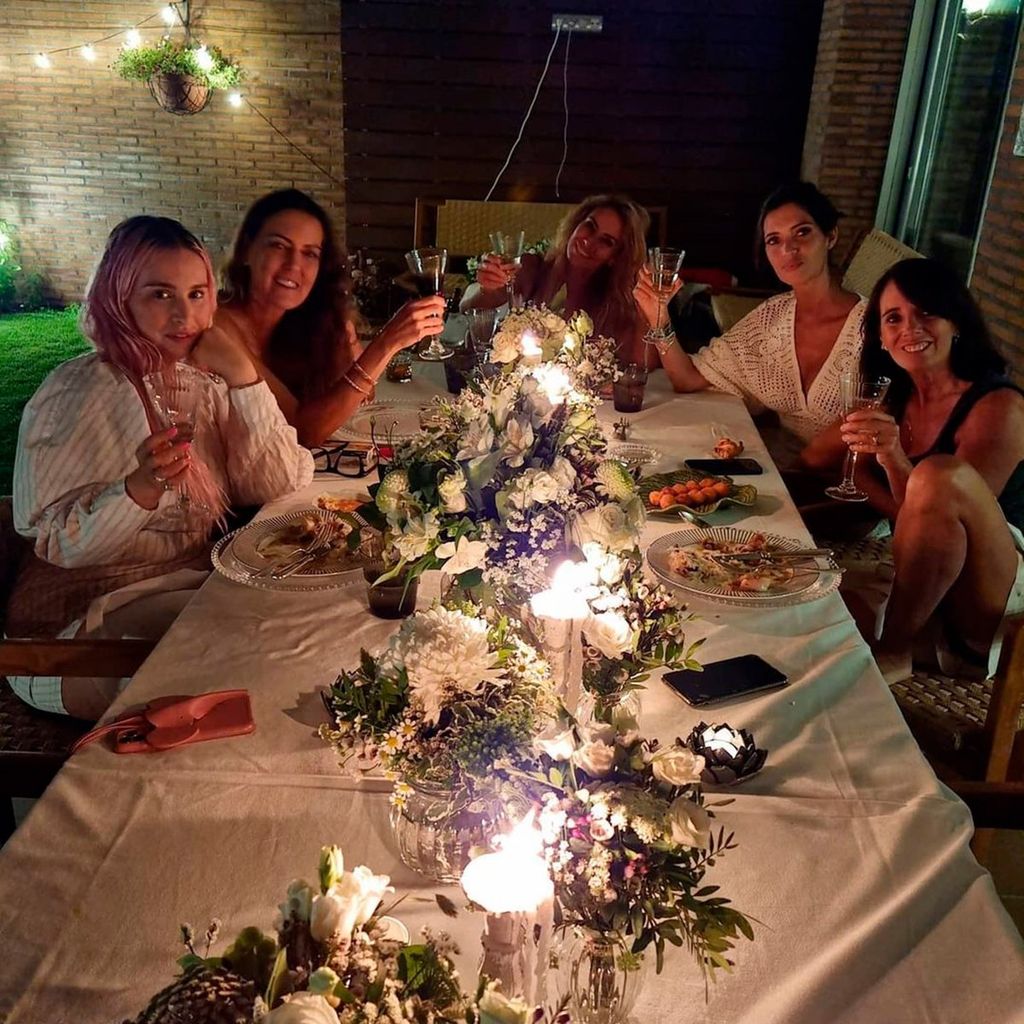 Sara Carbonero y sus nuevas amigas