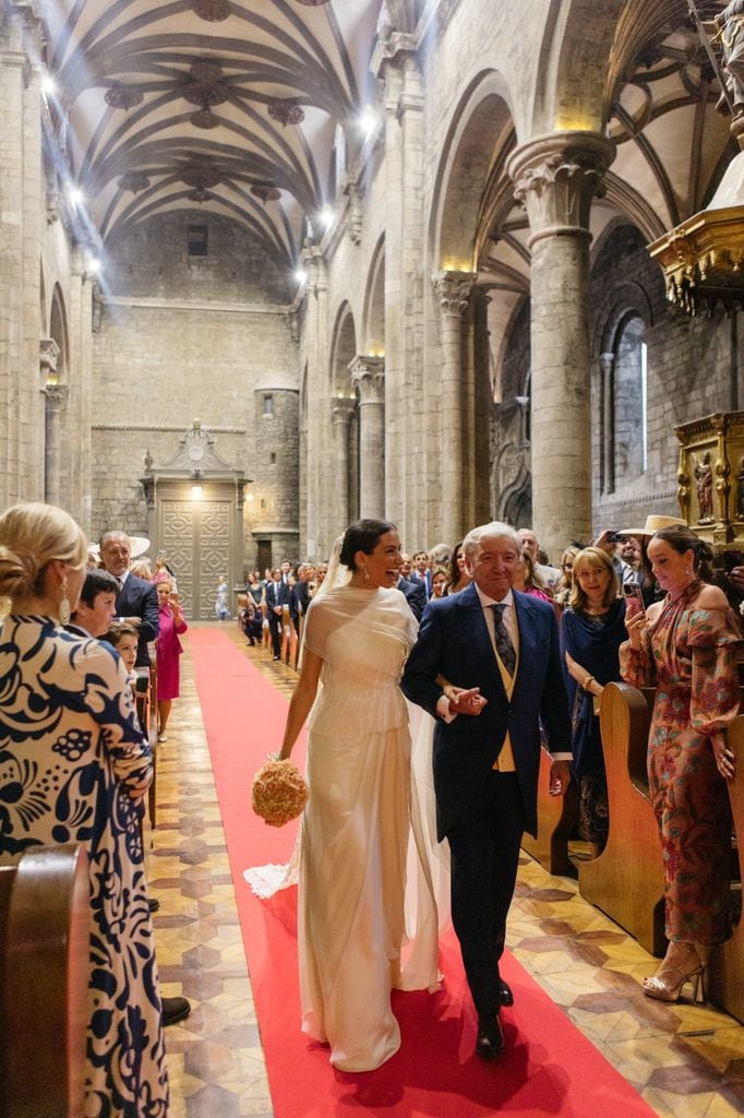 Vestido de novia Laspiur Atelier asimétrico
