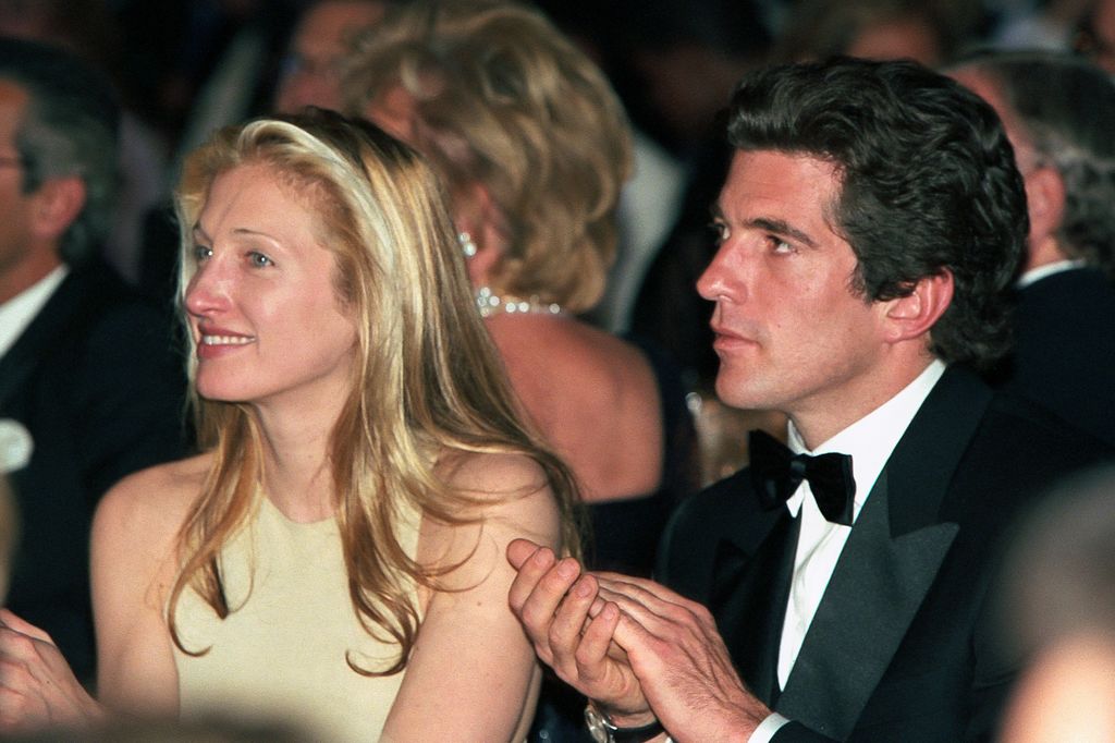 Carolyn Bessette-Kennedy y John Fitzgerald Kennedy Jr en 1996