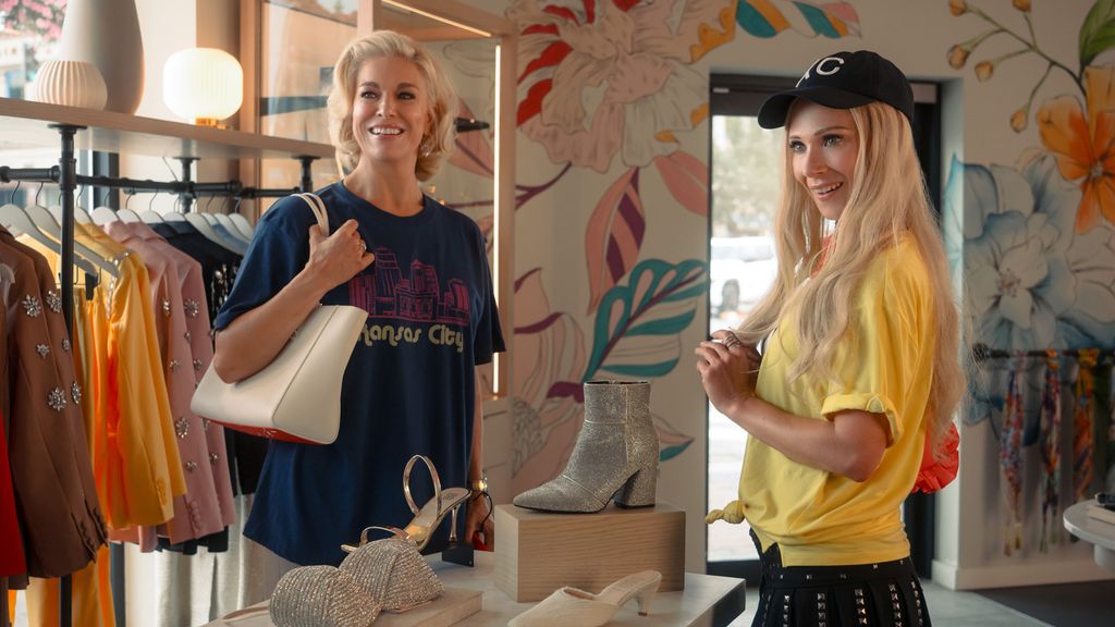 Hannah Waddingham y Juno Temple en 'Ted Lasso'