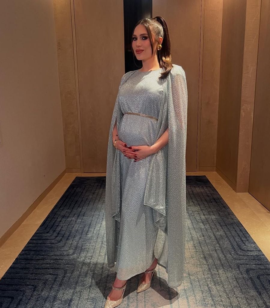 Fernanda Gómez eligió un elegante vestido azul cielo, digno de una princesa.