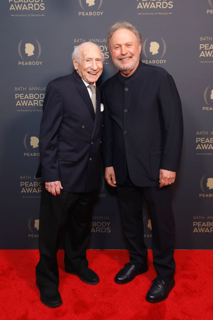 Mel Brooks y Billy Crystal, con quien comparte una profunda amistad. Crystal cita con frecuencia a Brooks como su principal héroe de la comedia