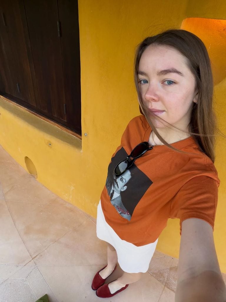 Alejandra de Hannover derrochó estilo a su paso por México con looks relajados y cómodos.