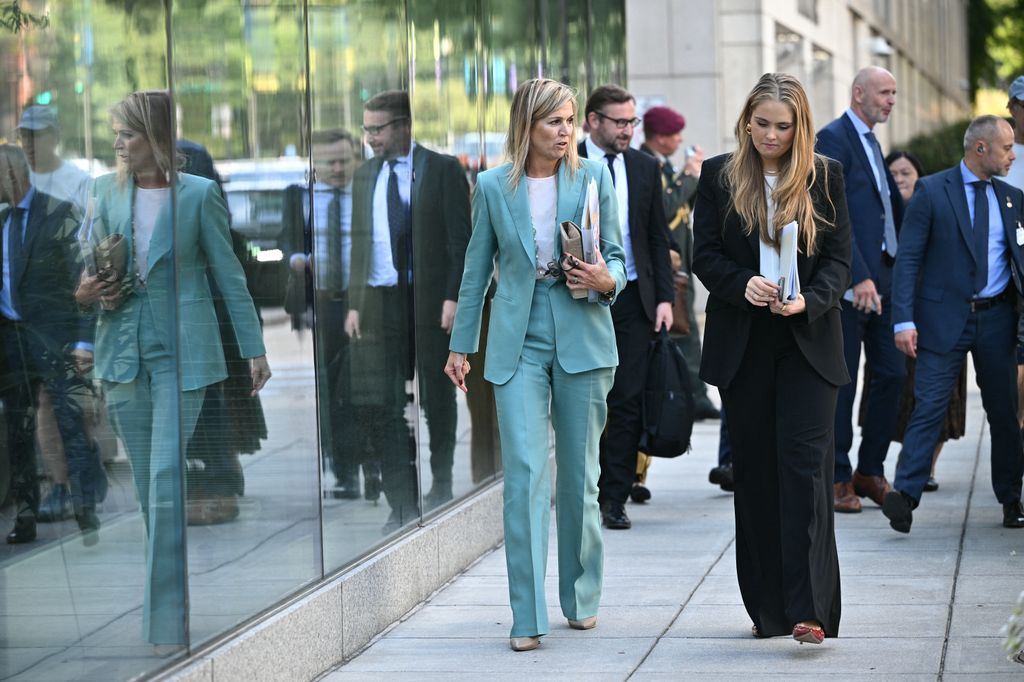  La reina Máxima y la princesa Amalia  llegan a la Corporación Financiera Internacional en Washington D. C.