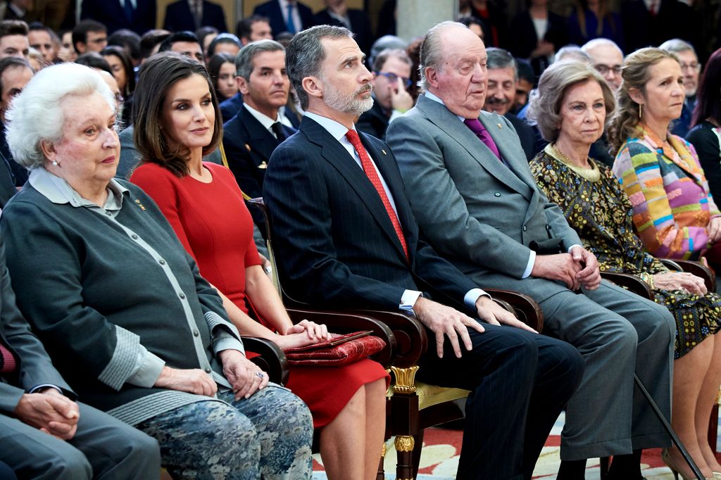 Los reyes Juan Carlos y Sofía, los reyes Felipe y Letizia, la infanta Elena y doña Pilar de Borbón en una entrega de premios deportivos
