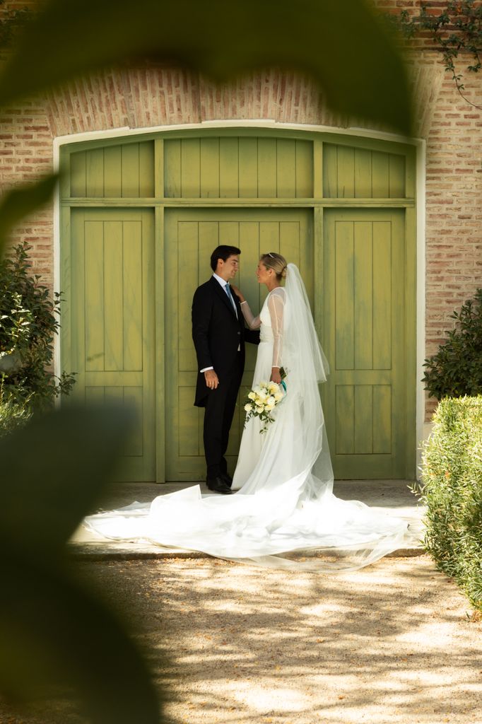Vestido de novia de From Lista With Love boda en Madrid