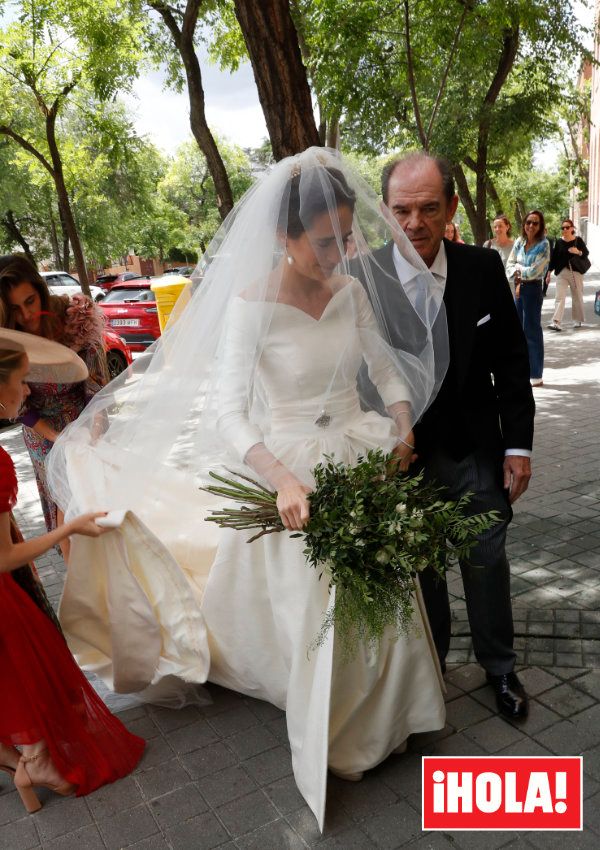 Mónica Remartínez: su vestido de novia durante la boda con Ricardo Gómez-Acebo Botín