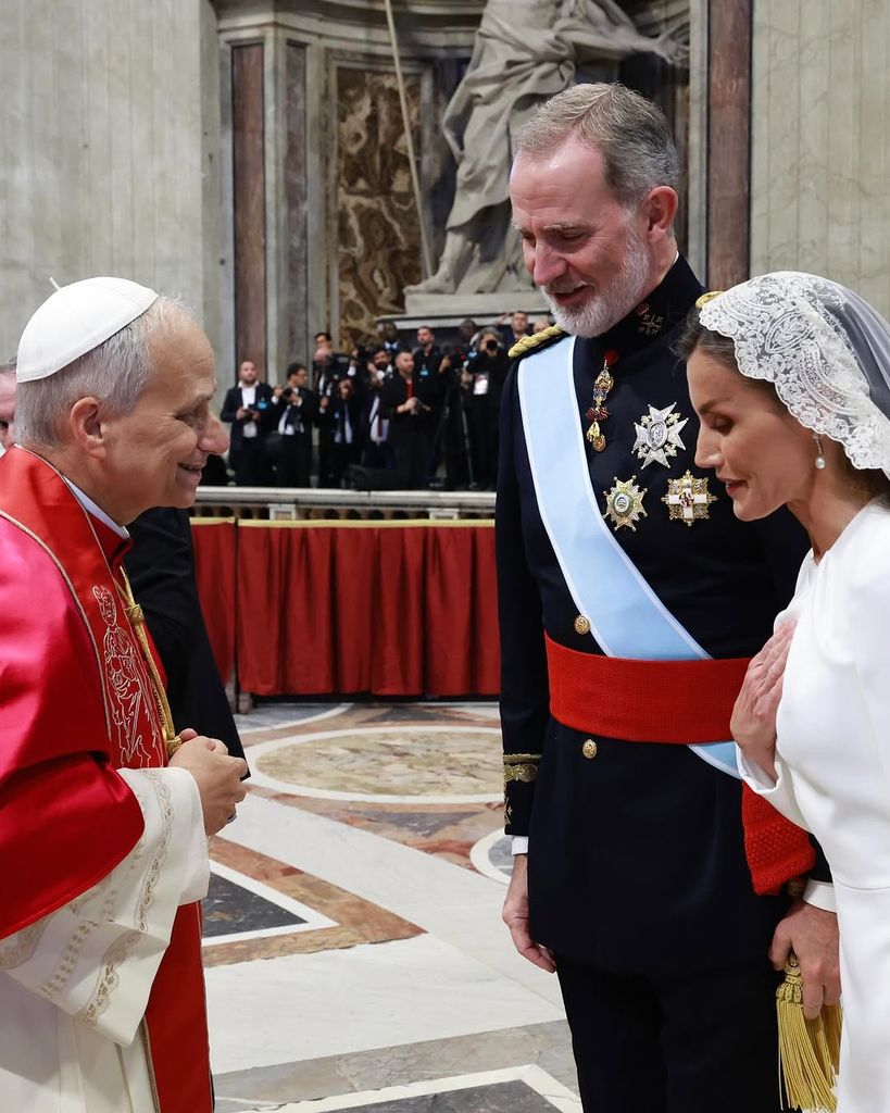 El rey Felipe VI y la reina Letizia con el Papa León XIV