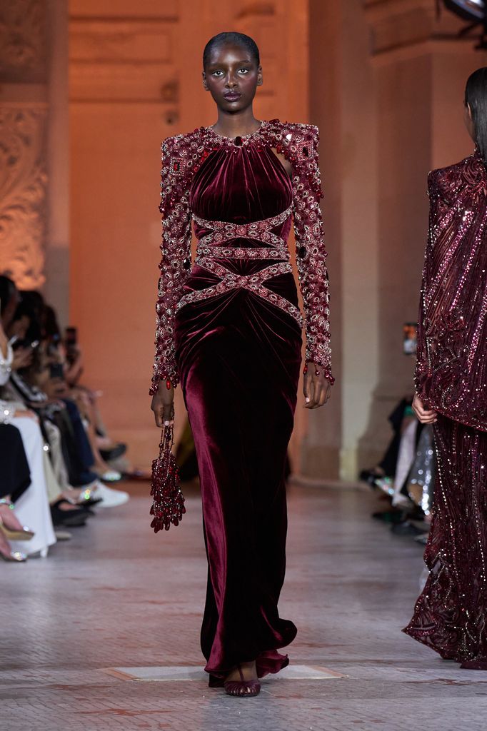 Desfile Zuhair Murad Otoño/Invierno 2025-2026