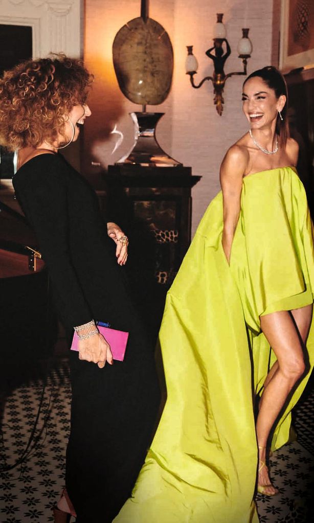 Hola 4084 Fiesta Carolina Herrera