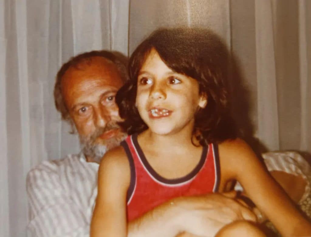 Malena Alterio en una entrañable imagen en brazos de su padre