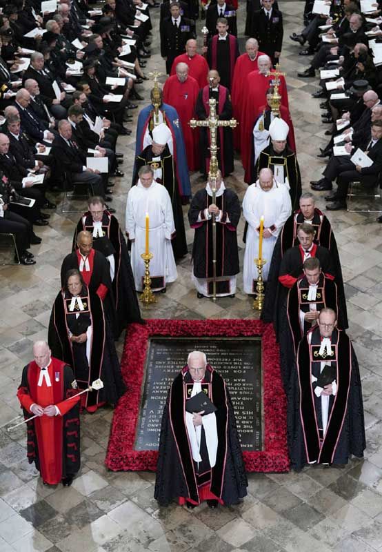 Miembros del clero en el funeral de Isabel II