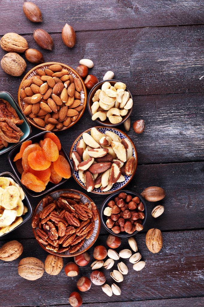 Frutos secos y fruta deshidratada, también más que recomendables para llenar la despensa de forma preventiva