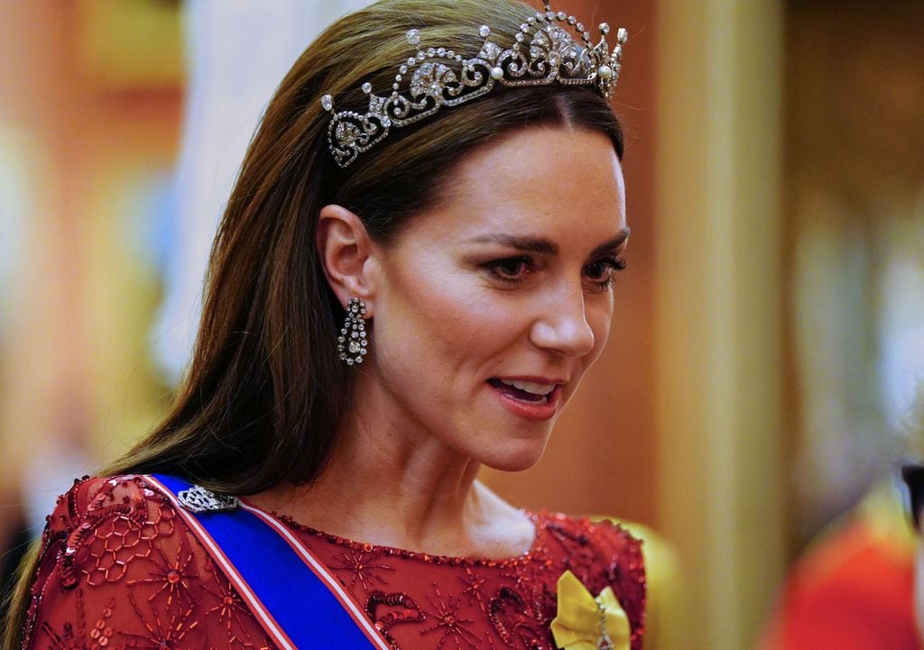 Recepción diplomática en diciembre de 2022: Kate Middleton con la tiara "Flor de Loto"