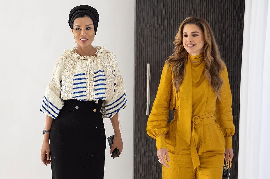 Moza Bint Nasser junto a Rania de Jordania