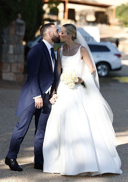 Las primeras imágenes de Dani Carvajal y Daphne Cañizares en su boda