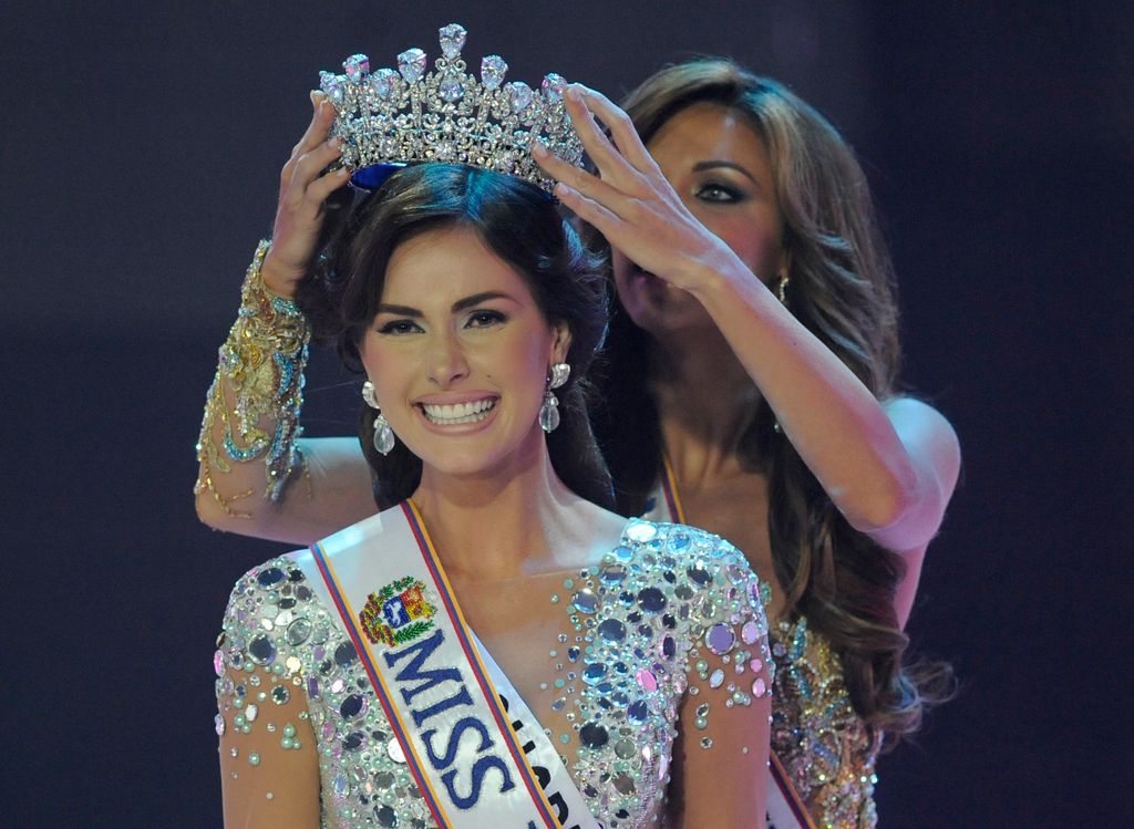 Irene Esser fue coronada Miss Venezuela en 2011 y, un año después, representó a su país en Miss Universo, donde consiguió quedar como segunda finalista