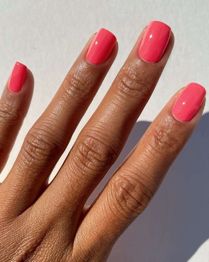 Uñas color coral