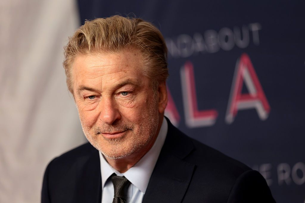 Alec Baldwin asiste a la Gala Roundabout 2026 en Nueva York