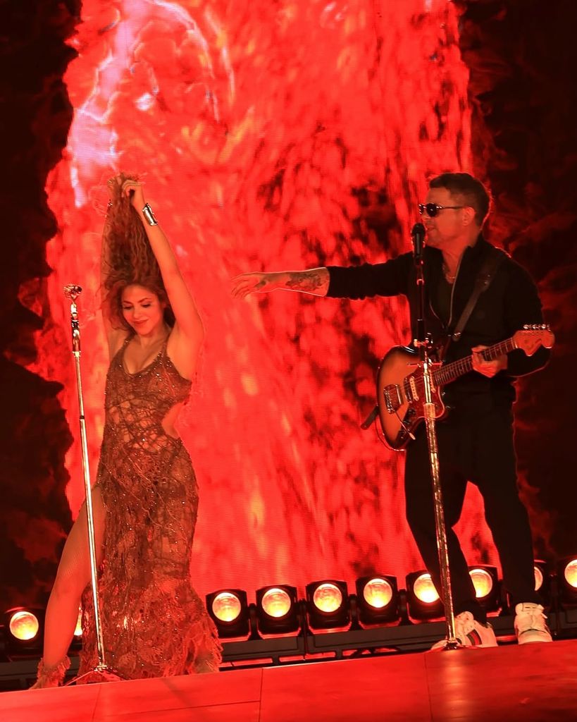 Le público se animó al ver a Sanz sobre el escenario para cantar junto a su gran amiga