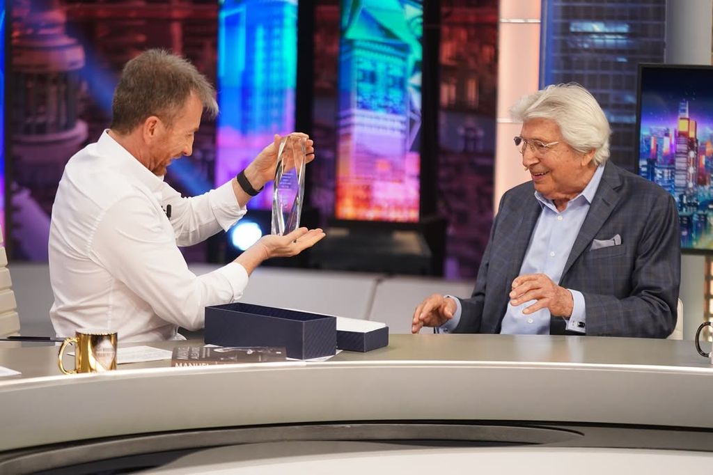 Manuel Aljandro, el célebre compositor español visita El Hormiguero para hablar de su trayectoria profesional