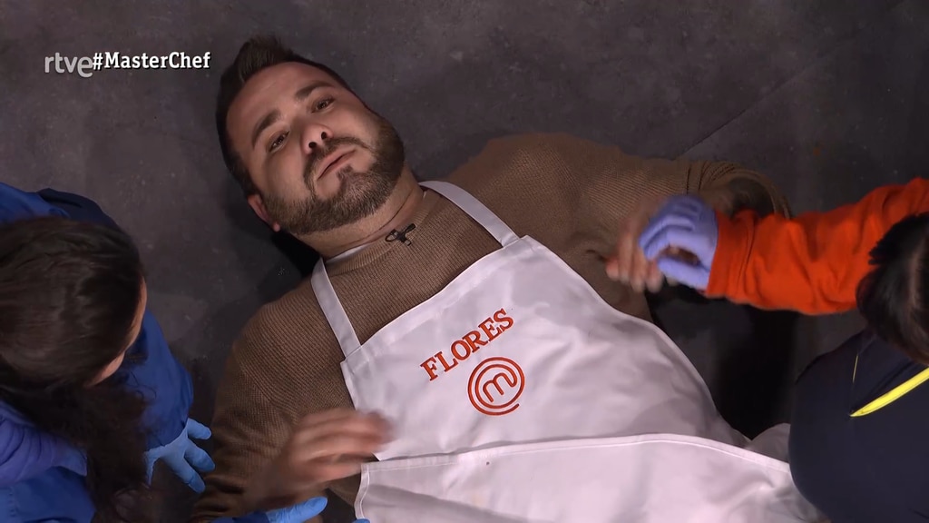 Flores, concursante de MasterChef 13 siendo evauado