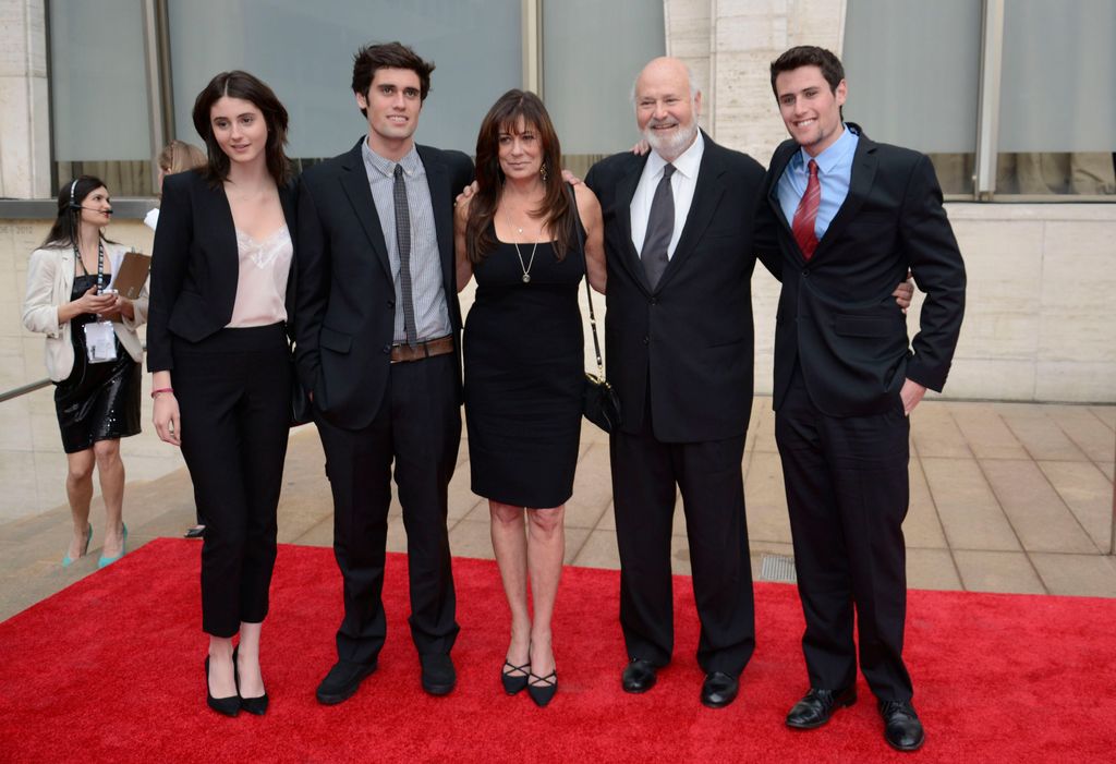Rob y Michele Reiner junto a sus hijos