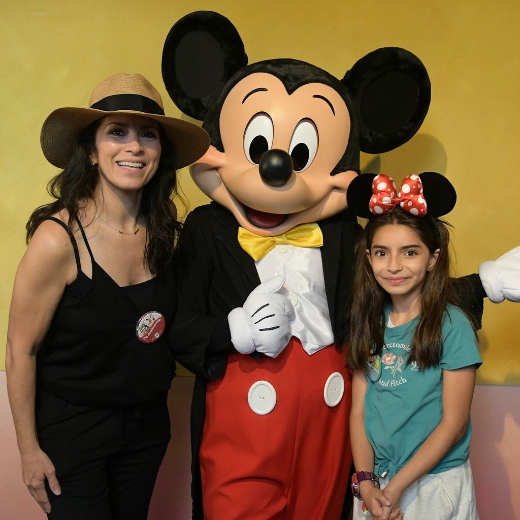 Alessandra Rosaldo y Aitana disfrutaron de las atracciones del parque