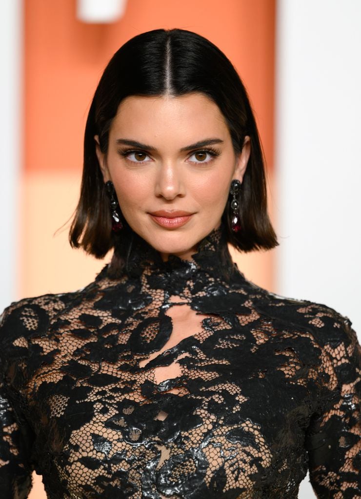  Kendall Jenner en la fiesta Vanity Fair después de los Oscar 2025